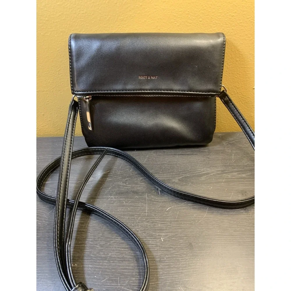 Matt & Nat HILEY Vegan Leather Crossbody Foldover Bag Purse Black Classic